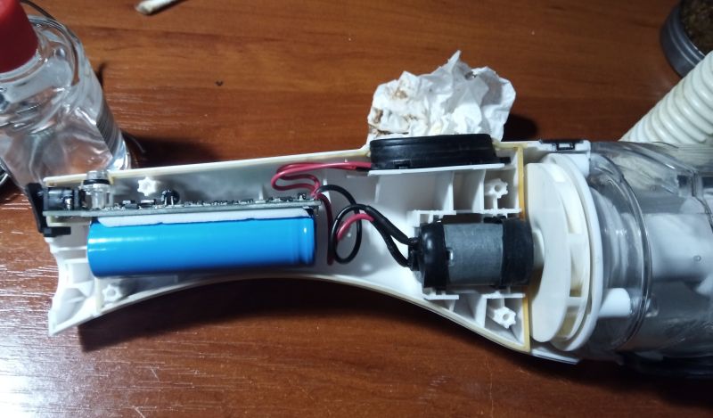 Bezprzewodowa myjka do okien z Aliexpress – walczmy z elektrośmieciami poprzez naprawy