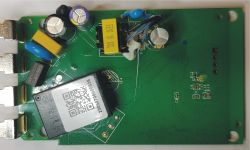 Płytka PCB Sonoff POW R3 Elite 16A z widocznym modułem i komponentami elektronicznymi