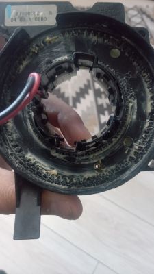 Ustawianie znaków na 0 przy wymianie taśmy Airbag w Scenic 2 - Jak to zrobić?