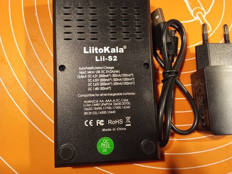 LiitoKala Lii-S2 - Ładowarka akumulatorów dla każdego. Krótki opis, dużo zdjęć.