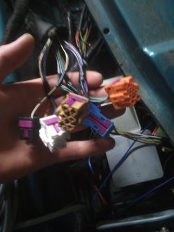 Opis pinów wtyczek Audi S3 1.8T AMK i sterownika Motronic ME7.5