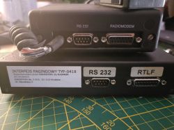 Radiotelefon Radmor 7064 z interfejsem pagingowym TYP-0418 i portami RS 232.