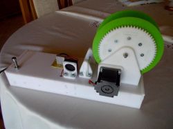 Maszynka do domowej produkcji filamentu do druku 3D z butelek PET Maszynka do domowej produkcji filamentu do druku 3D z butelek PET