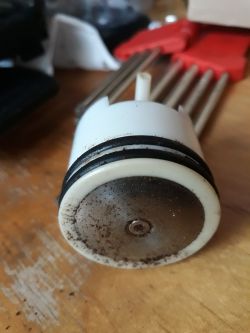 Krups EA 8160 sweep the water into the cup and flies to the drainer.