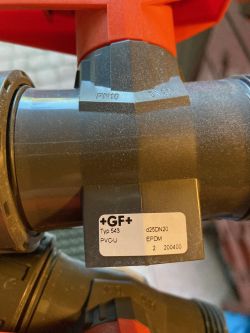 Zawór kulowy +GF+ Typ 543 z widocznymi oznaczeniami technicznymi.