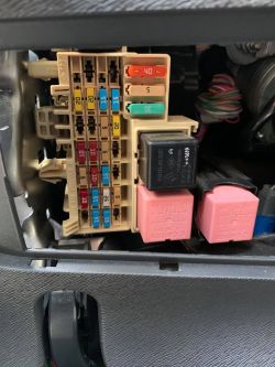 Kangoo II 2016r - Nie działają wycieraczki, światła drogowe, p.mgielne tylne