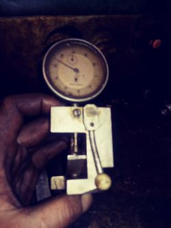 Osprzęt do stołu probierczego - Przyrząd do sprawdzania skoku wstępnego