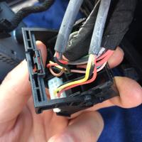 Parrot 3400 LS-GPS - Jak podłączyć do Megane III 2008? Co to za kostka Brodit?