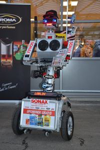 Robot Franek - zdalnie sterowany robot reklamowy