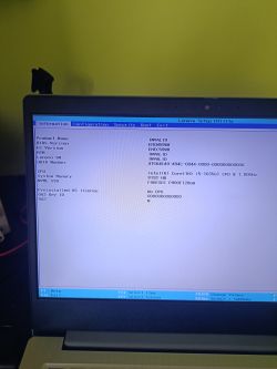 Ekran BIOS-u laptopa Lenovo z informacjami systemowymi