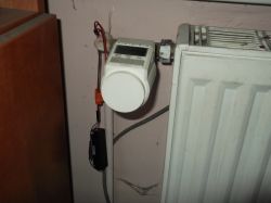 Elektroniczna głowica termostatyczna zasilanie zewnętrzne Elektroniczna głowica termostatyczna zasilanie zewnętrzne