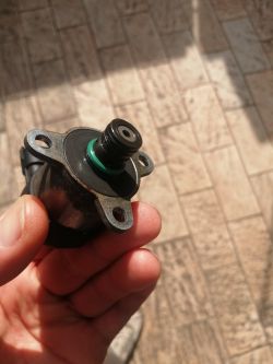 Peugeot 206 2006r 1.4 hdi Spalone ECU/ brak napiecia świateł mijania/nie odpala