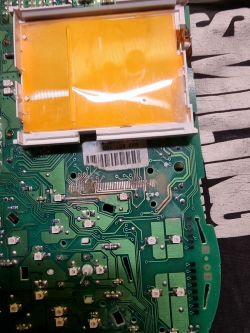 Wyświetlacz Passat B5 1.9 TDI AHH - brak napisów, tylko czerwony kolor