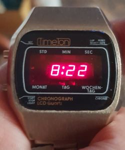Rewitalizacja zegarka LED produkcji Unitra Warel