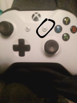 Niedziałający przycisk funkcyjny w padzie Xbox One 1708 - poszukiwanie przyczyn