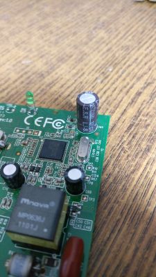 Wymiana kondensatora elektrolitycznego w modemie TD8816