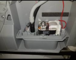 Bosch WTH85200PL Dryer - Connecting the WTZ1110 Drain Hose: Find Connection Point & Steps