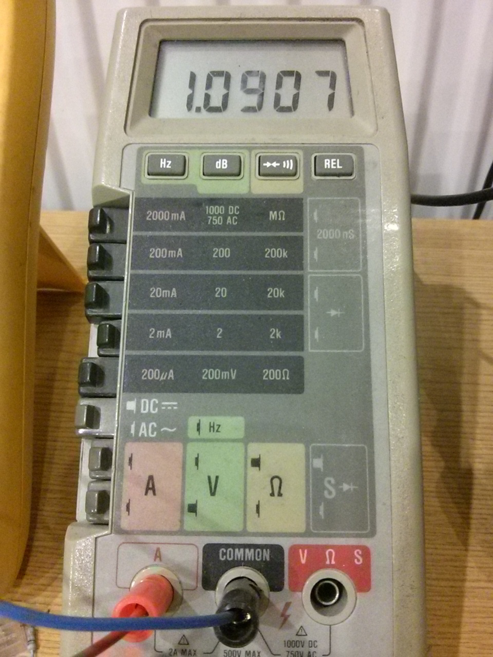 Przeróbka lampki biurkowej z PLS na LED - elektroda.pl