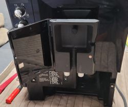 Siemens EQ.5 Machiato Plus typ CTES32 - dysze wylotowe do wyczyszczenia
