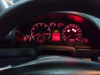 Audi A4 - słabe podświetlenie górnej części wyświetlacza FIS w liczniku VDO 8D0 190A