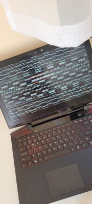 Artefakty na ekranie Lenovo y-700 po 15-20 min użytkowania: taśma matrycy, RAM?