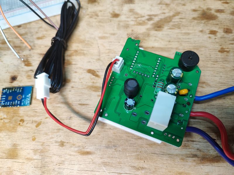 Interior of S1TW-FR Device with CB3S Module Internal layout of the S1TW-FR device with visible CB3S module
