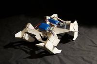 Samorozkładający się robot kroczący origami Samorozkładający się robot kroczący origami