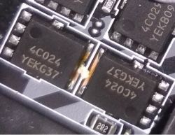 Czy elementy na płycie MSI B450 Tomahawk wyglądają na uszkodzone? [foto]