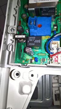 Zanussi ZWD12270W1 - błąd wyświetlacza, brak zasilania?