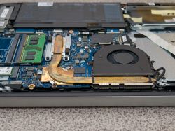 Dell Inspiron 5593 - Grzeje się