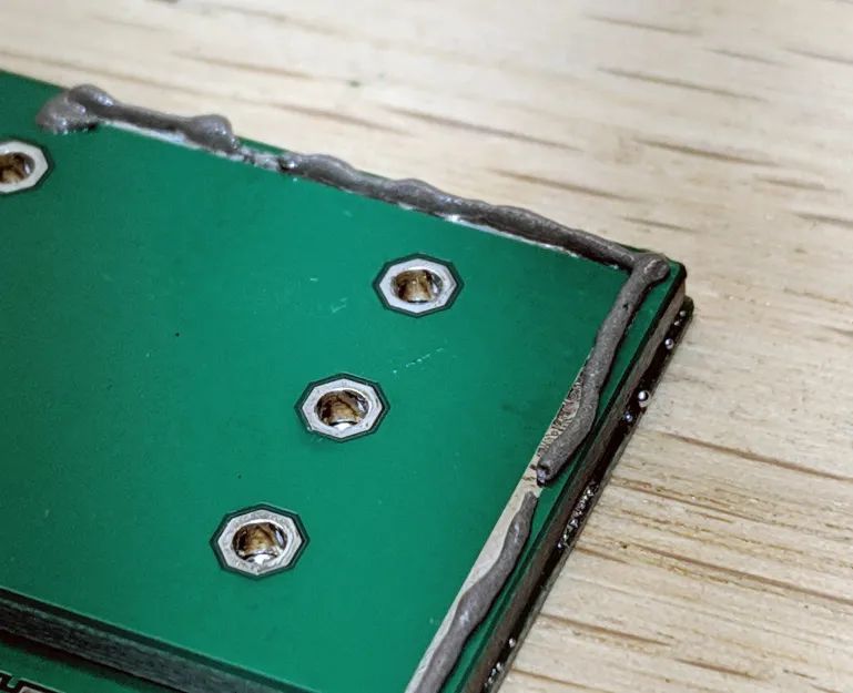 Jak projektować płytki drukowane PCB - część 20 - ukrywanie elementów w PCB