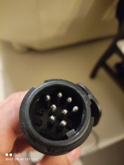 Wyrwane przewody z lamp platforma na rowery Atera SSP 2/3. Który pin / przewód?