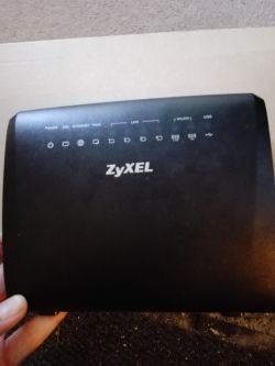 Dwa laptopy: jeden osiąga 400 Mb/s, drugi tylko 43 Mb/s na kablu