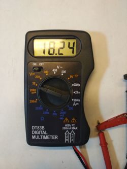 Bardzo tani Mini Multimetr DT83B - Test / Recenzja / Opis Bardzo tani Mini Multimetr DT83B - Test / Recenzja / Opis