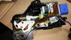 Golf IV - Montaż sterownika zamka - nietypowa sytuacja