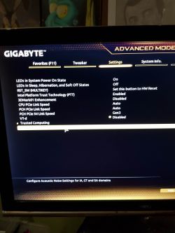 Bios nie wykrywa dysków SSD. Płyta główna gigabyte