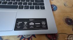 Naklejka i część klawiatury laptopa Acer Aspire 1.