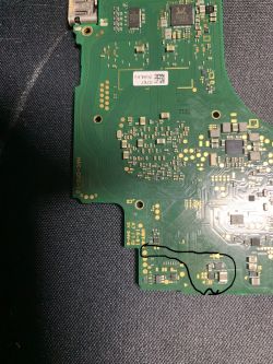 Nintendo Switch bez podświetlenia po wymianie ekranu - brak 15V na pinie
