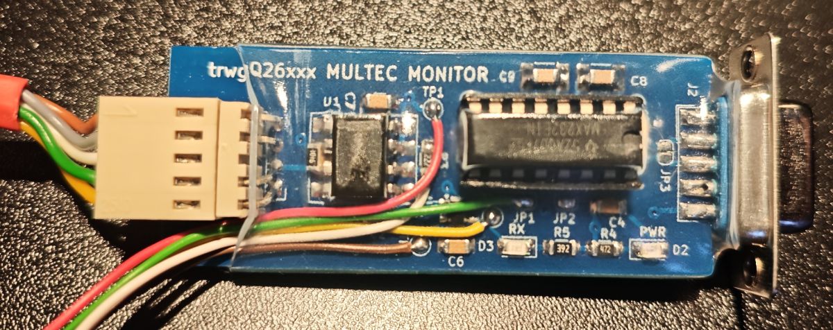 Moduł Multec Monitor z wyprowadzonymi przewodami sygnałowymi do analizy