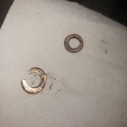 Wtryskiwacz 1.6 TDI golf 6 jak zidentyfikować króciec zasilający