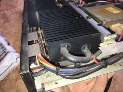 Wnętrze wzmacniacza audio Blaupunkt Mainamplifier MA-240 [1979/1980?]