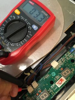 Brak reakcji płyty indukcyjnej Electrolux EKI54500OX - co robić?