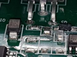 Indesit BI WDIL 861284 EU nalot przy przetwornicy i mosfecie w pralko-suszarce - co to jest?