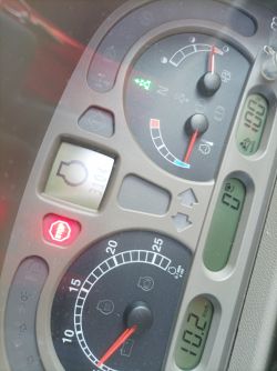 Interpretacja kodów błędów 3104 i 7/3 w traktorze Case MX 125