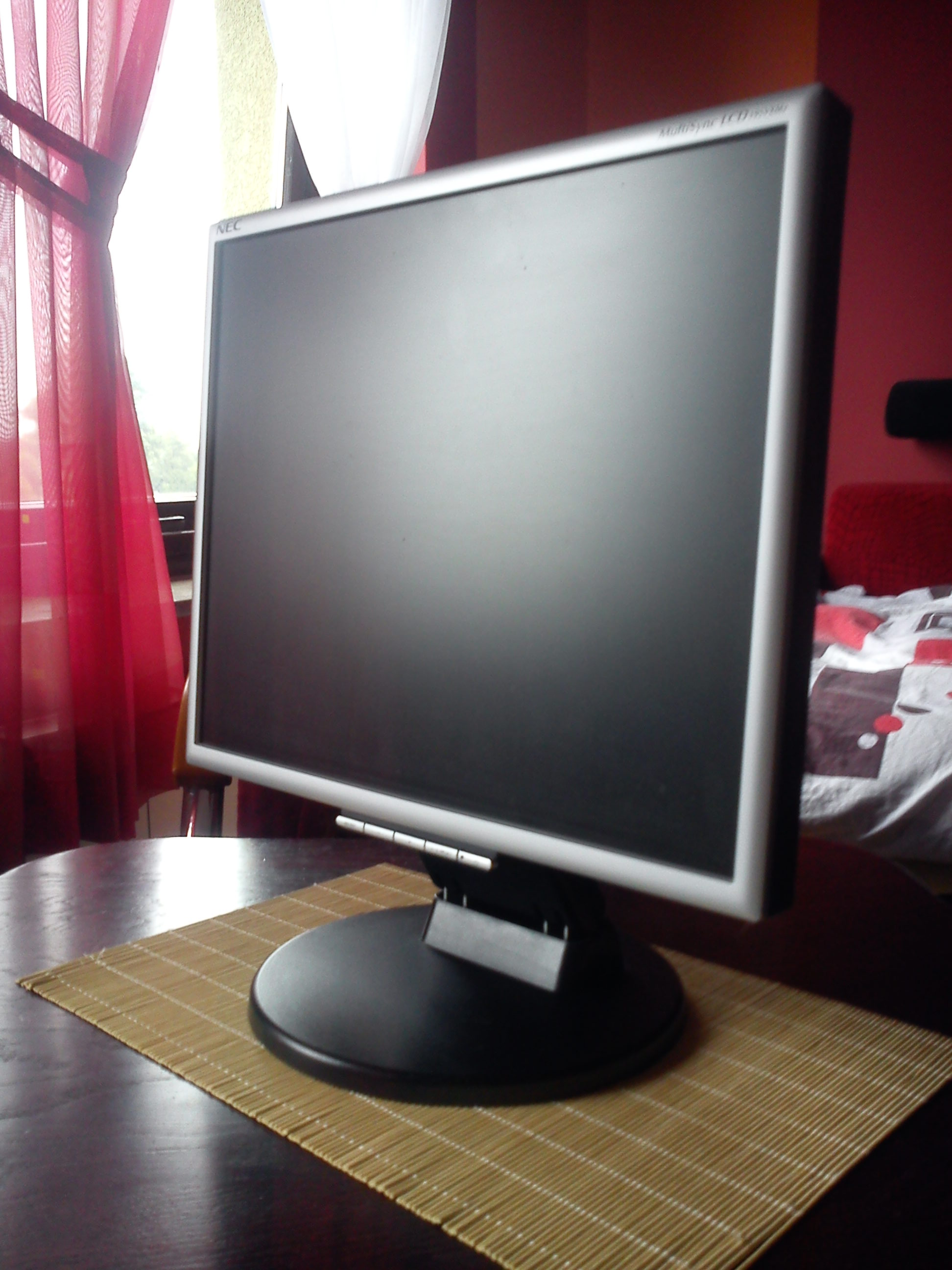 [Sprzedam] Monitor Nec Multisync 195VXM+ - elektroda.pl