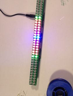 Audio spectrum analizer? No nie, ale na pewno "migotka" Audio spectrum analizer? No nie, ale na pewno "migotka"