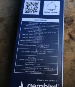 Close-up of the technical specifications for the Gembird TSL-PS-F4U-01-W power strip on the blue product box.