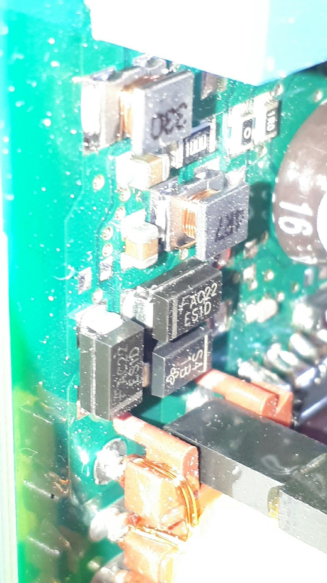 Jakie to elementy smd ? płyta lodówka miele K9758 IDF-4