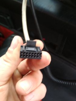 Jak podłączyć głośnik i mikrofon z GM360 do Motoroli MC2100?