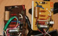 Identyfikacja kondensatora H70 w lampie Saulute - grzejąca się wtyczka 220V